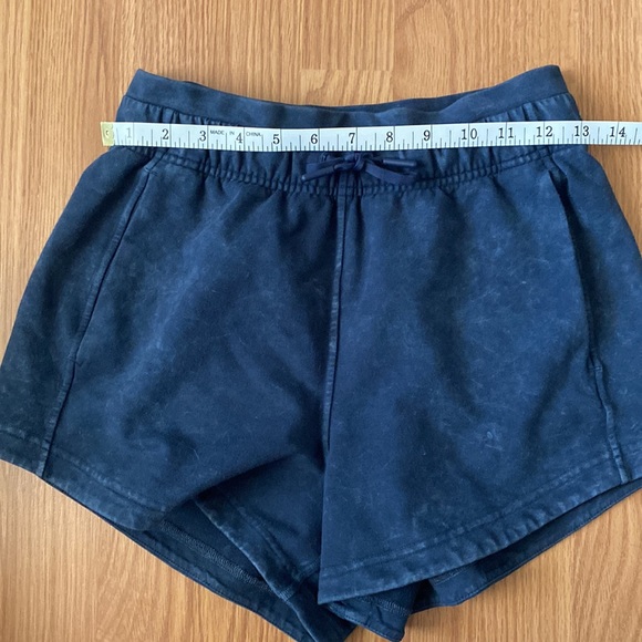 ❤️ Lululemon Inner Glow High Rise Modal Short 3" Blue Size 2 - Picture 6 of 8